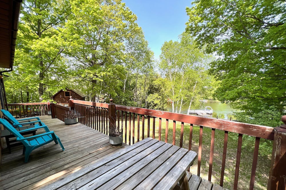 Photo of Patio Balcony in Trent Lakes