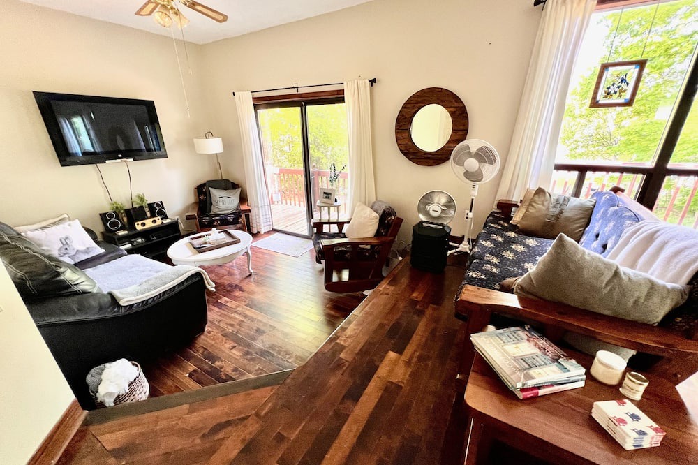 Photo of Livingroom in Trent Lakes
