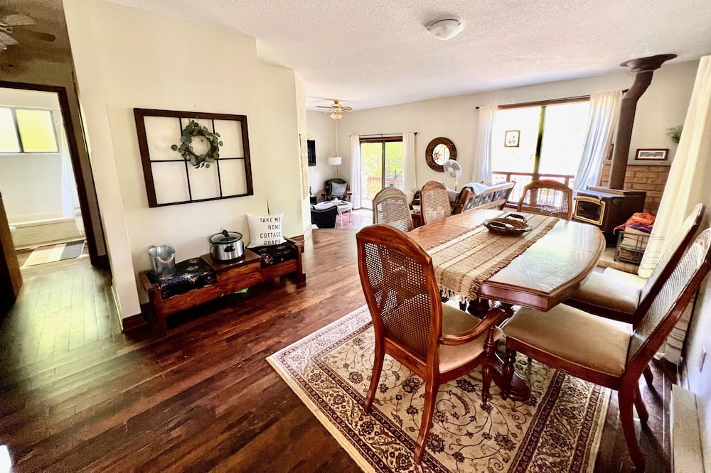 Photo of Livingroom in Trent Lakes