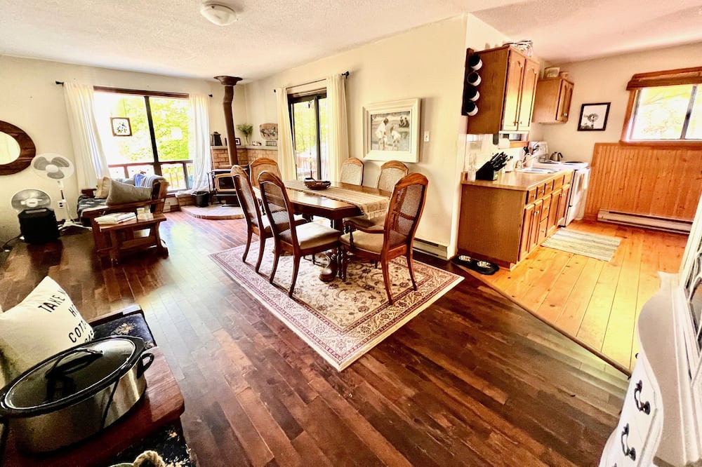 Photo of Bedroom in Trent Lakes