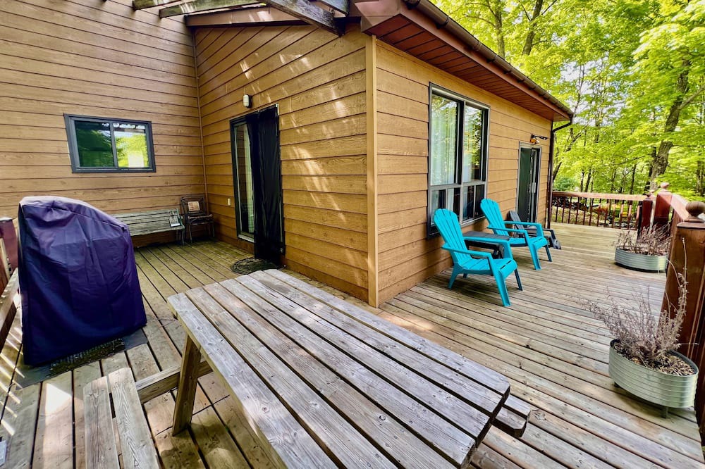 Photo of Patio Balcony in Trent Lakes