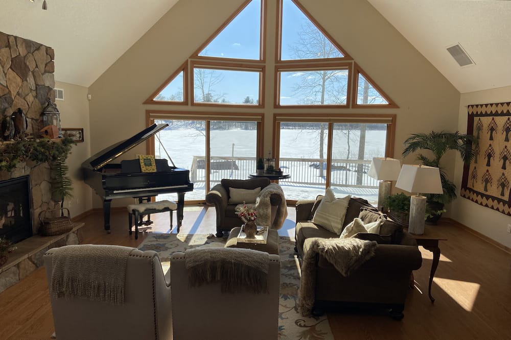 Photo of Livingroom in Aitkin