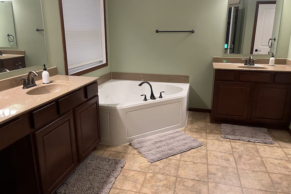 Photo of Bathroom in Blaine