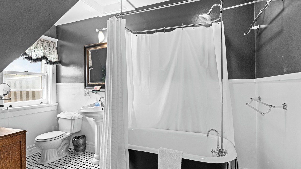 Photo of Bathroom in Congdon Park
