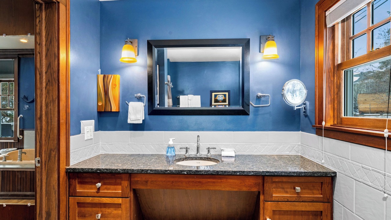 Photo of Bathroom in Congdon Park