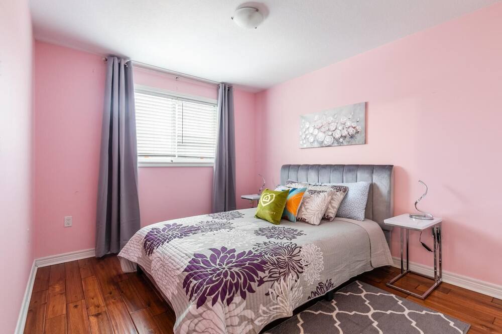 Photo of Bedroom in Stoney Creek