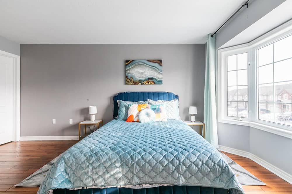 Photo of Bedroom in Stoney Creek