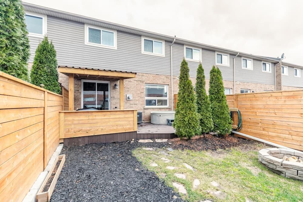 Photo of Outdoor in Stoney Creek