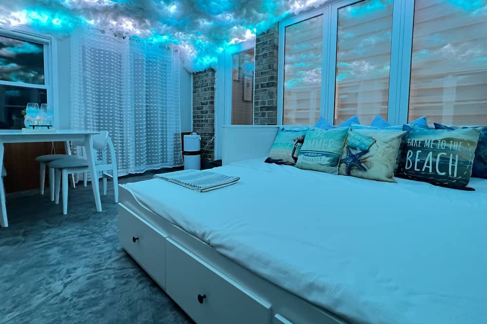 Photo of Bedroom in Grand Bend