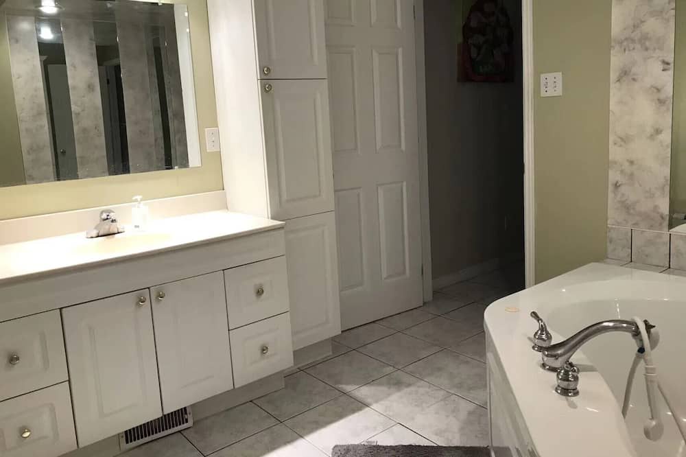 Photo of Bathroom in West Nipissing
