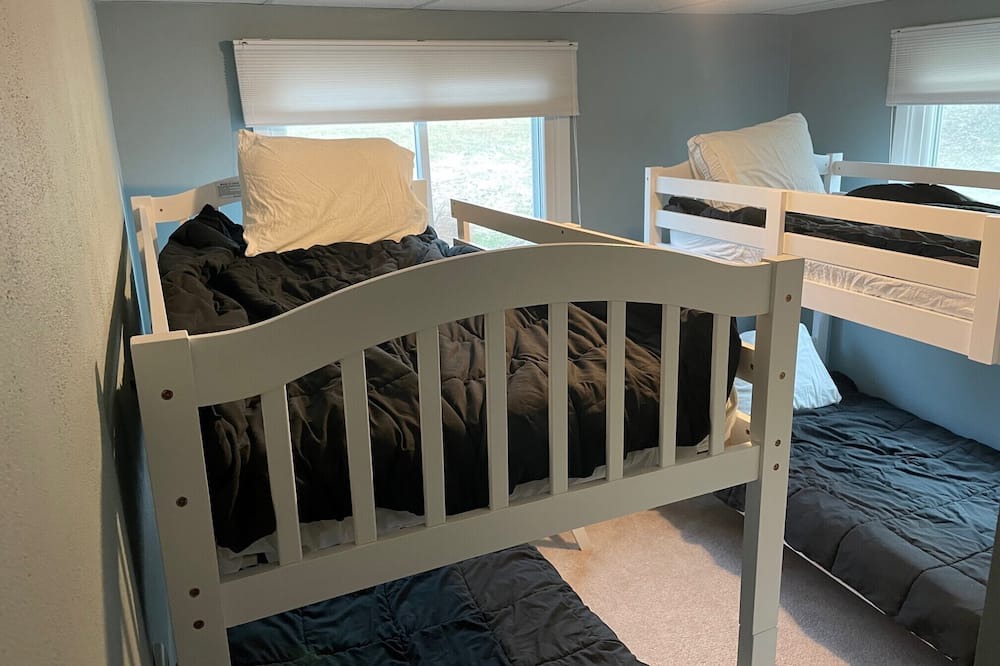 Photo of Bedroom in Alexandria