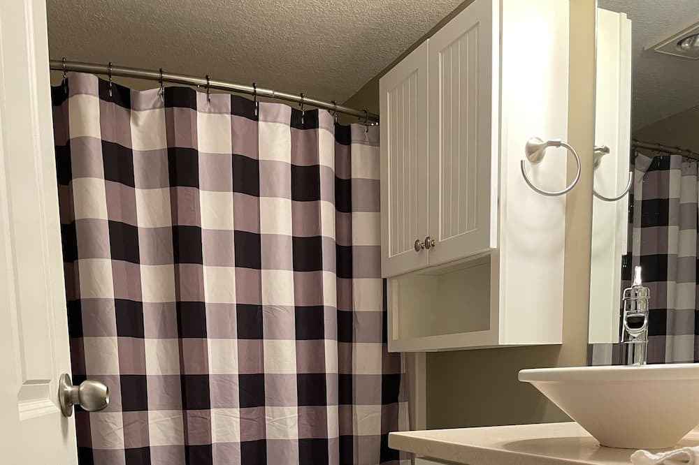 Photo of Bathroom in Alexandria