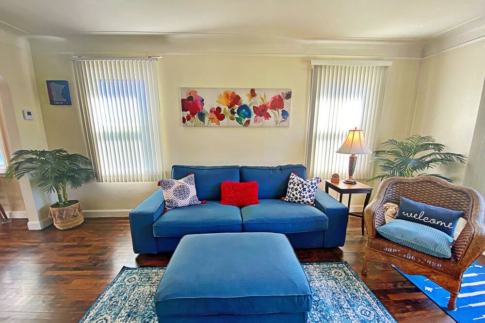 Photo of Livingroom in Southwest Minneapolis