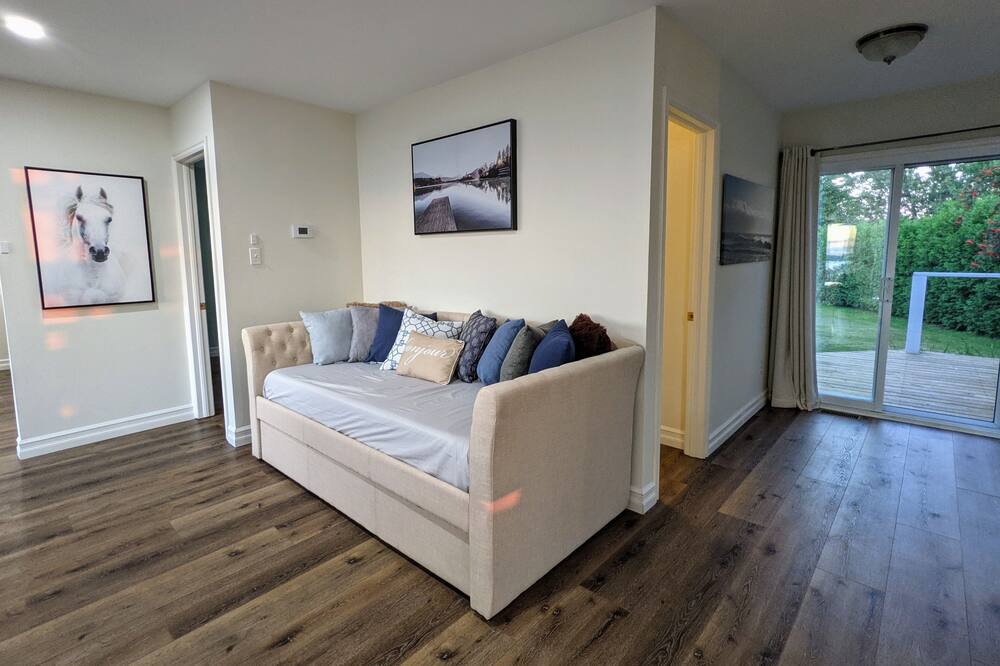 Photo of Livingroom in Roseneath