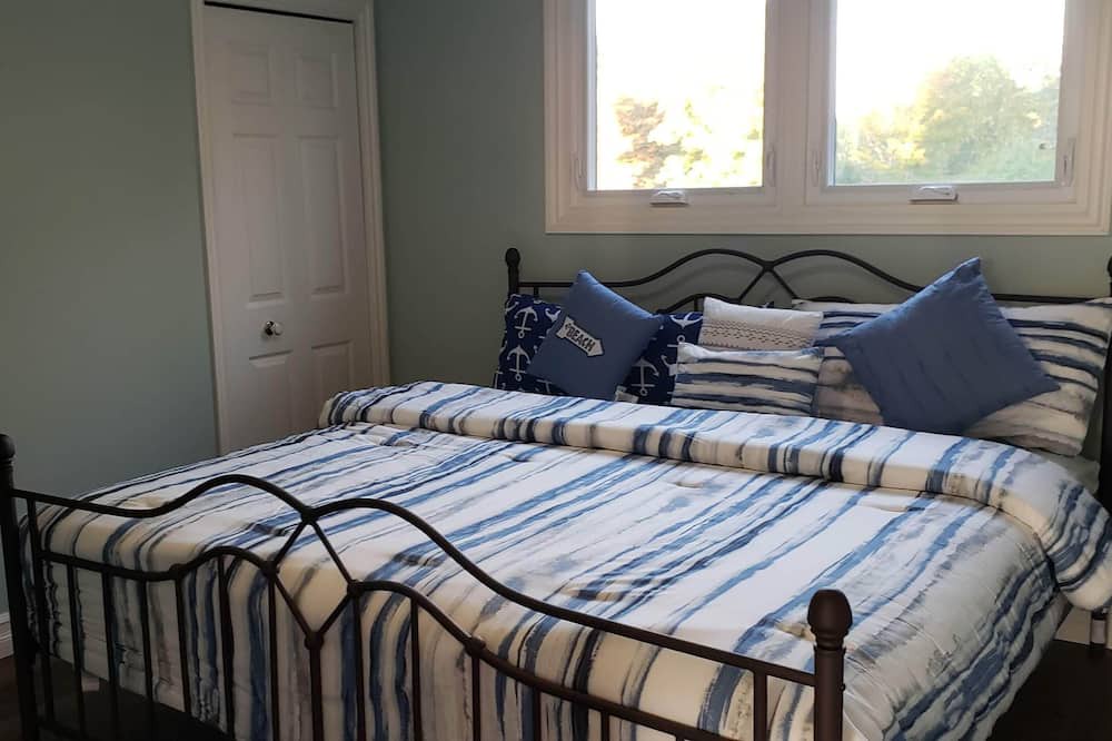 Photo of Bedroom in Roseneath