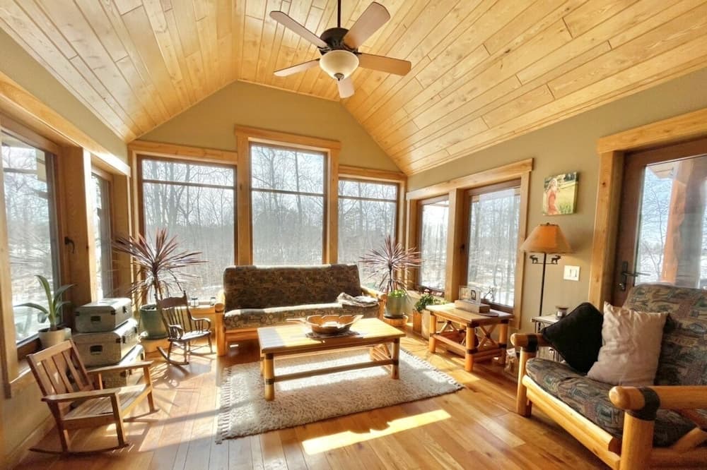 Photo of Livingroom in Grand Rapids