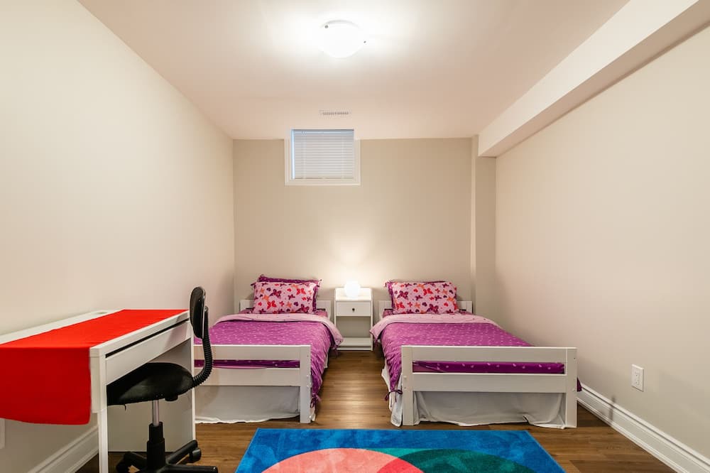 Photo of Bedroom in Central Erin Mills