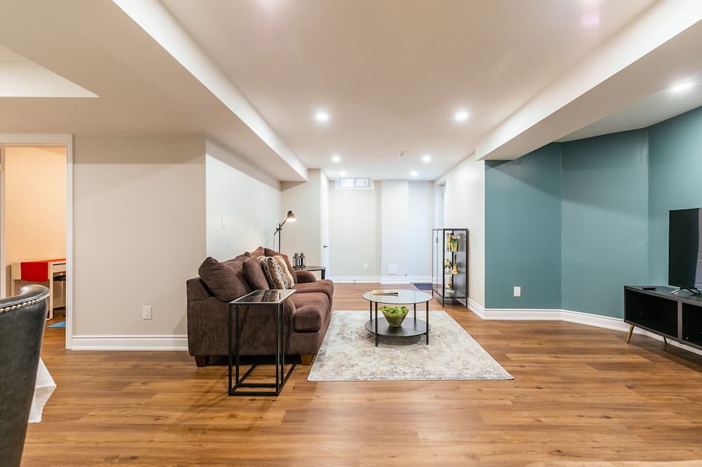 Photo of Livingroom in Central Erin Mills