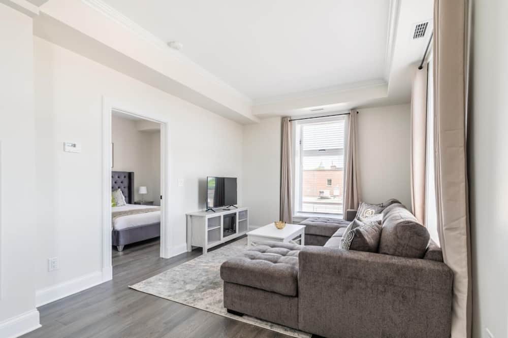 Photo of Livingroom in Smiths Falls