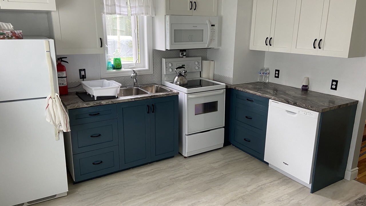 Photo of Kitchen in Smooth Rock Falls