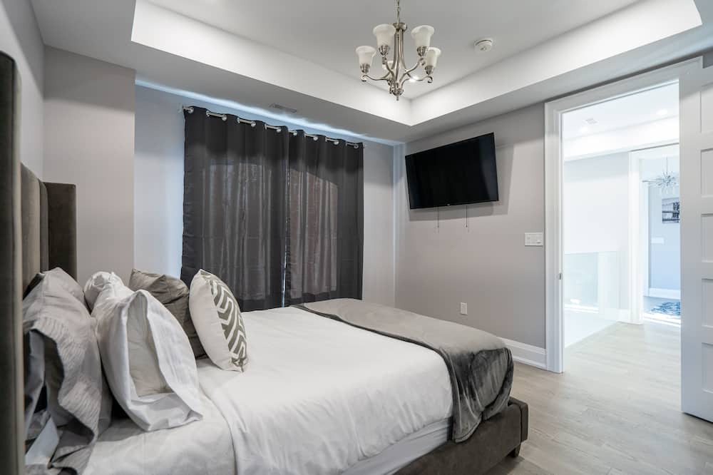Photo of Bedroom in Humber Bay
