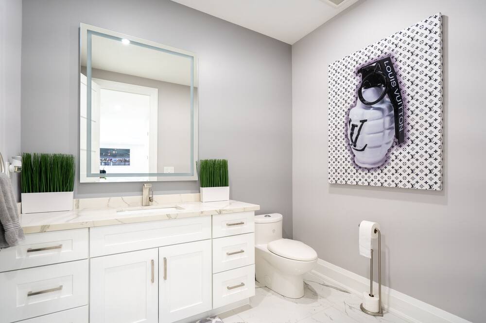 Photo of Bathroom in Humber Bay