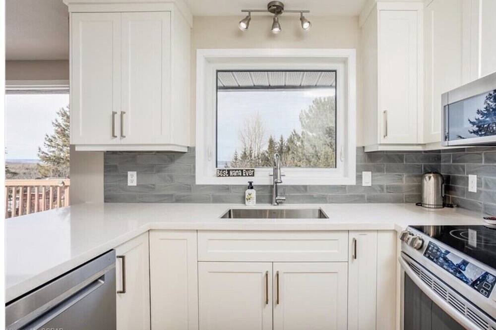 Photo of Kitchen in Meaford