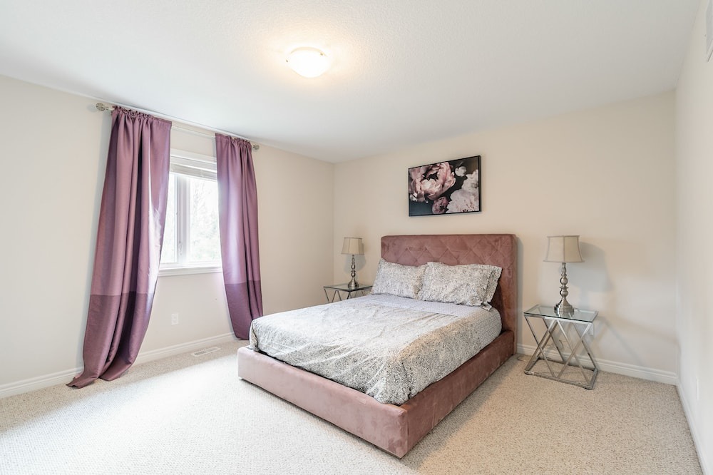 Photo of Bedroom in Stoney Creek