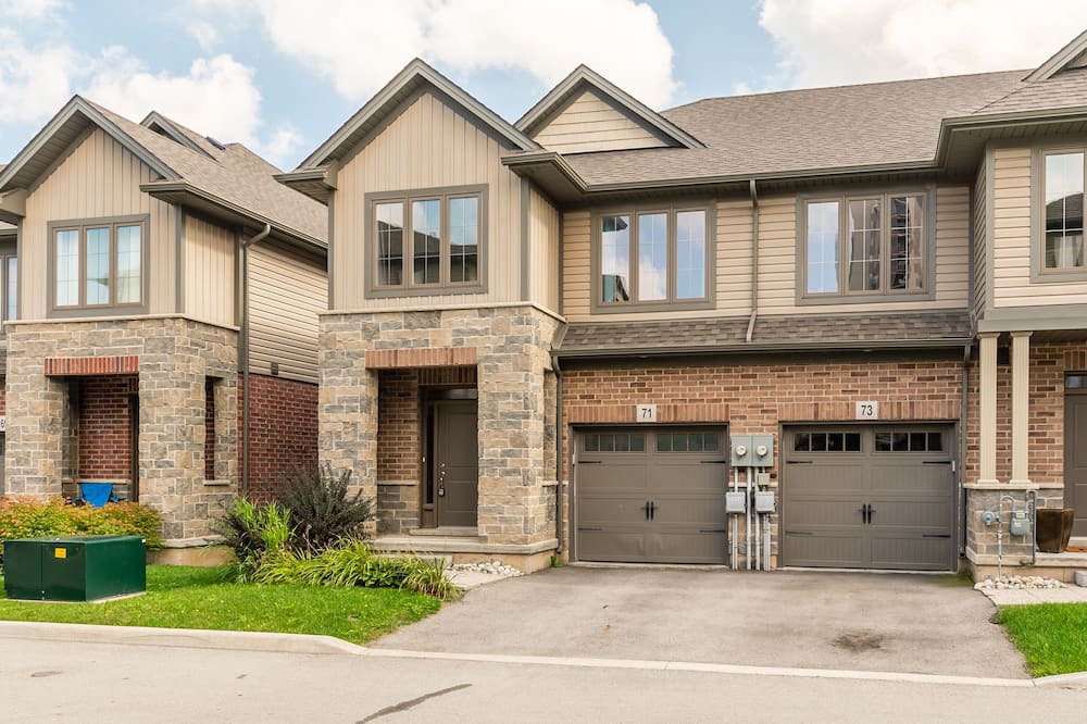 Photo of Outdoor in Stoney Creek