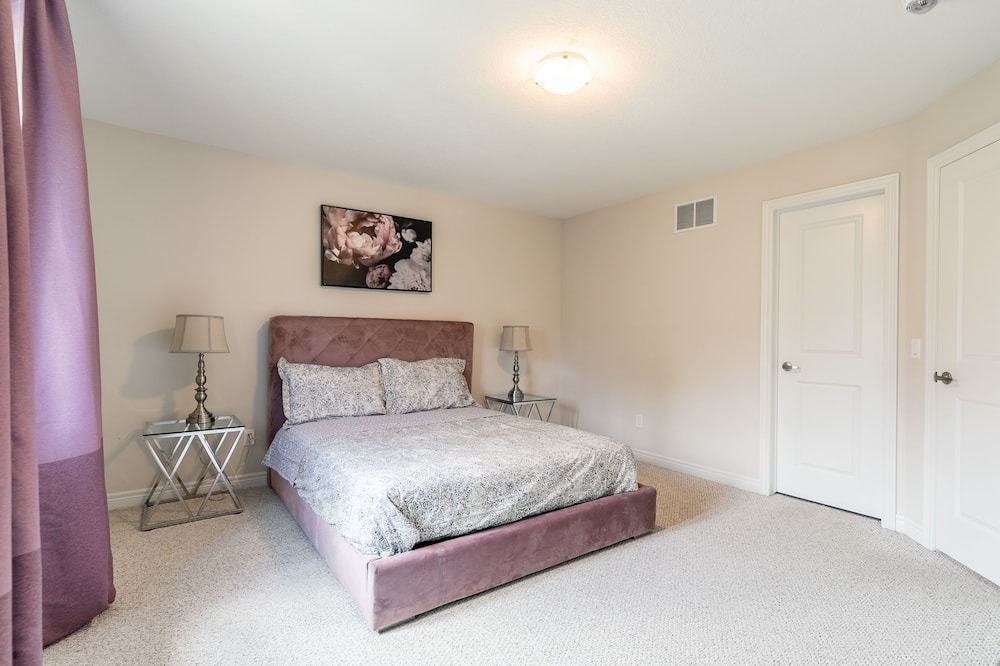 Photo of Bedroom in Stoney Creek