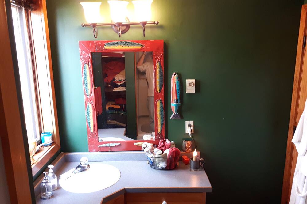 Photo of Bathroom in Trent Lakes
