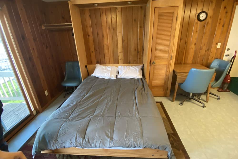 Photo of Bedroom in Long Beach