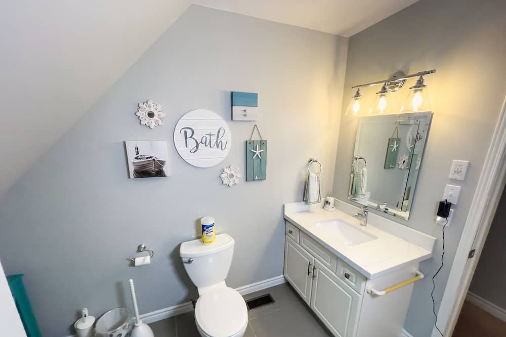 Photo of Bathroom in Balm Beach