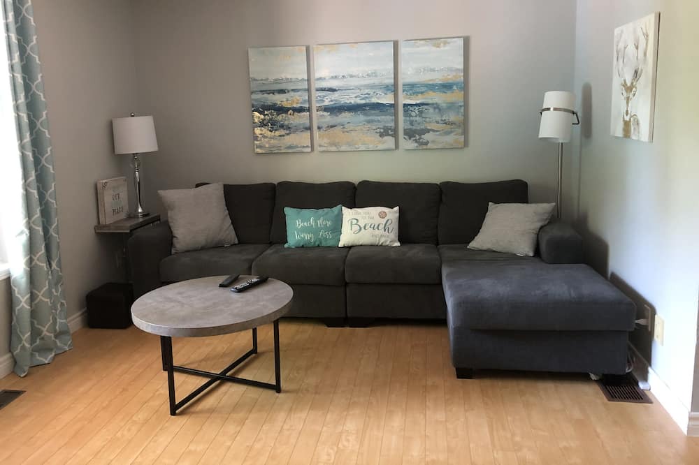 Photo of Livingroom in Balm Beach