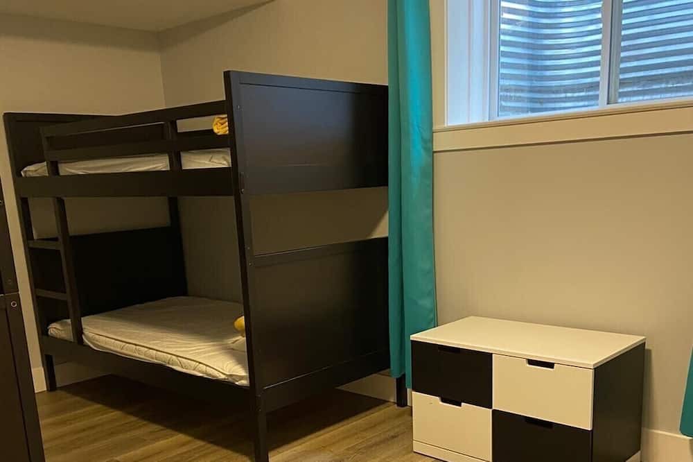 Photo of Bedroom in Grand Bend