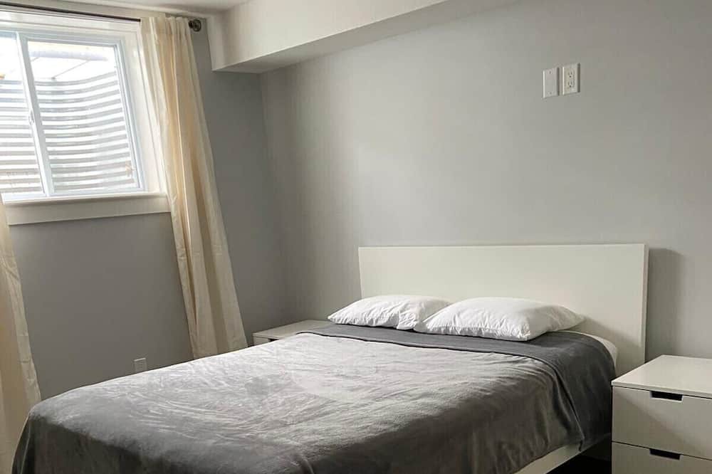 Photo of Bedroom in Grand Bend