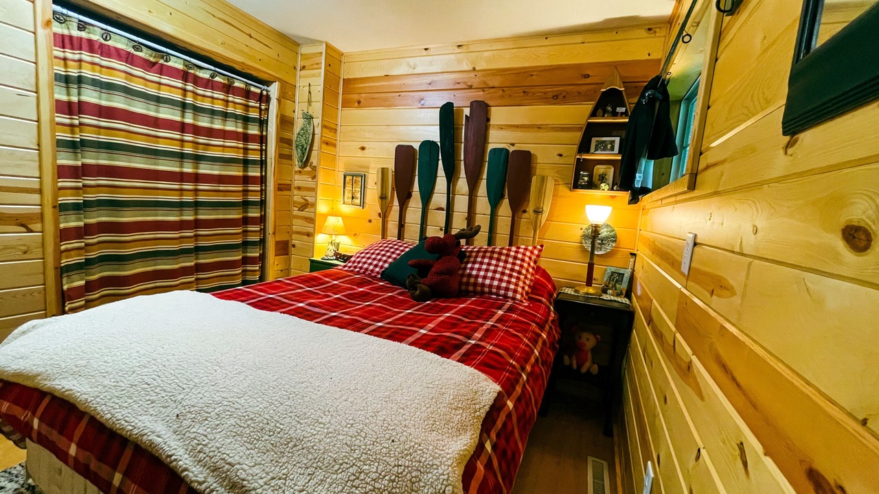 Photo of Bedroom in Backus