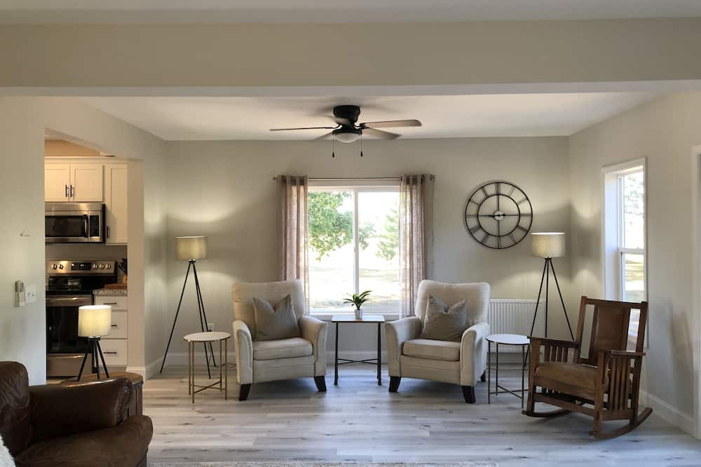 Photo of Bedroom in Menahga