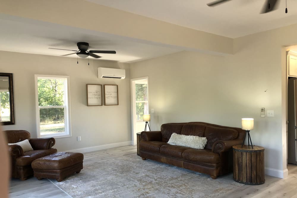 Photo of Livingroom in Menahga