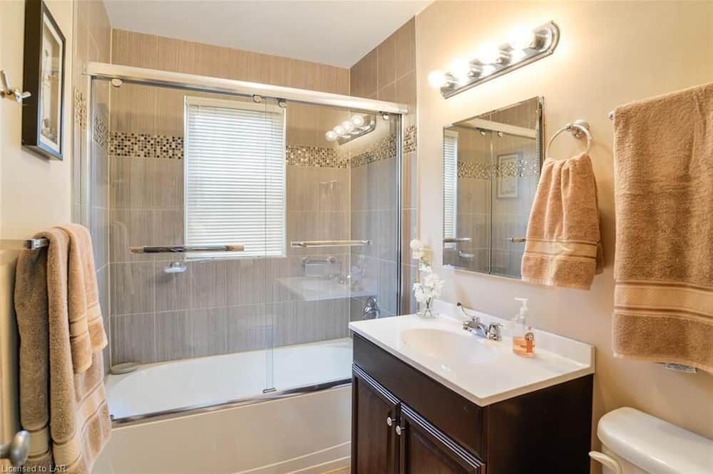 Photo of Bathroom in Port Stanton
