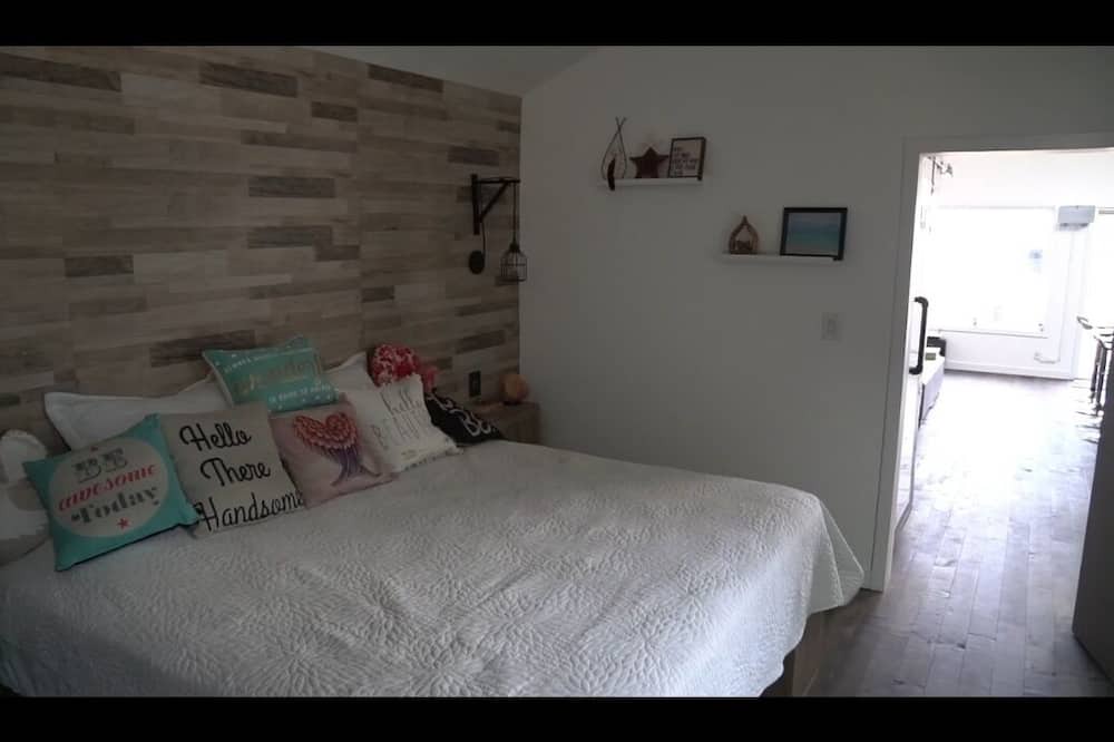 Photo of Bedroom in Stoney Creek