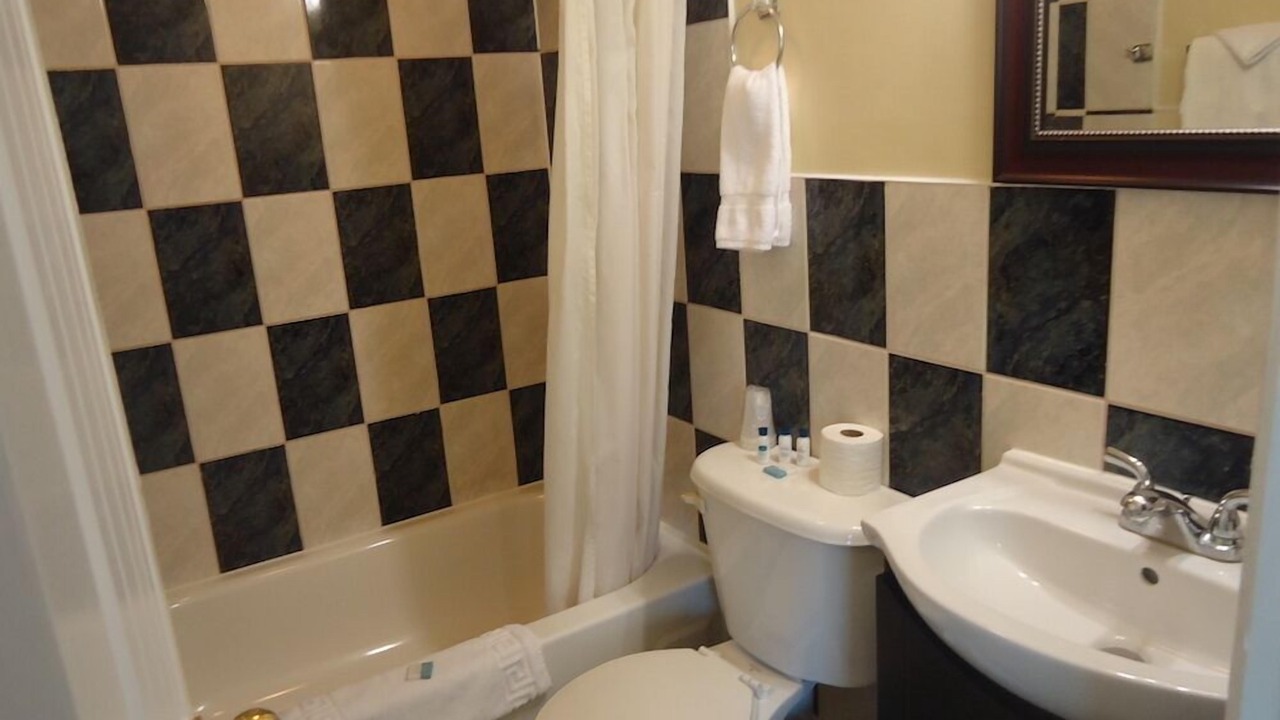 Photo of Bathroom in Bayridge West