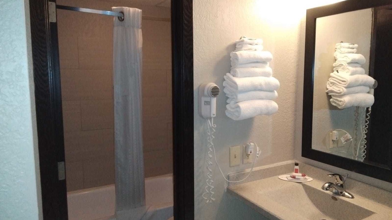Photo of Bathroom in Glenwood