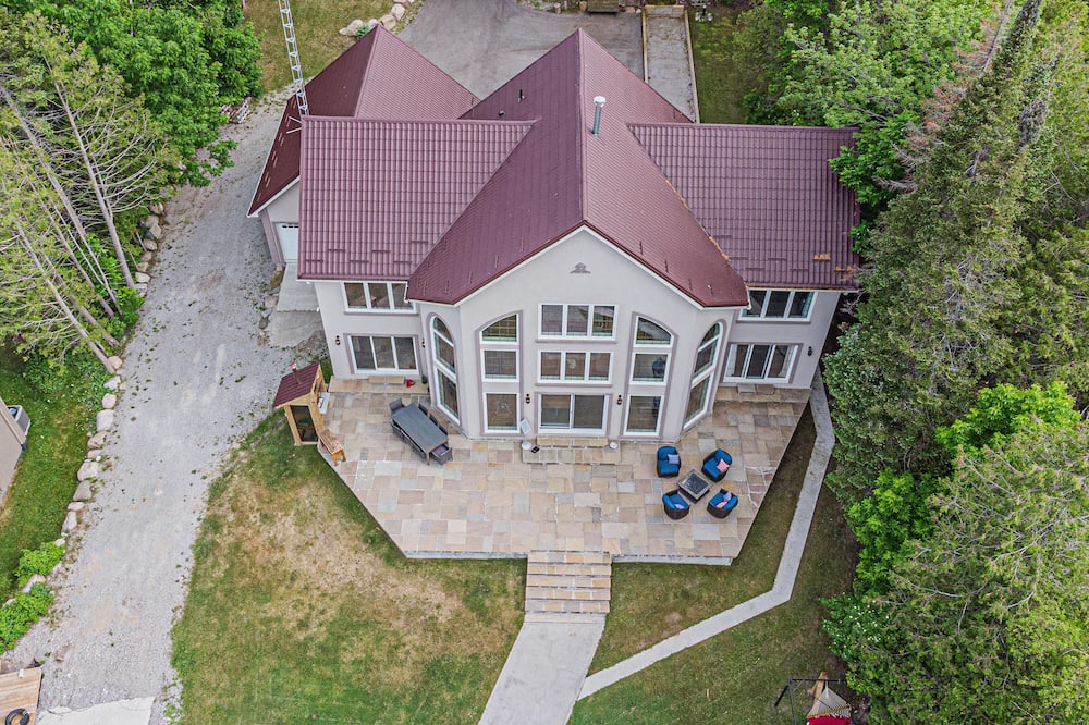 Photo of Outdoor in Tiny