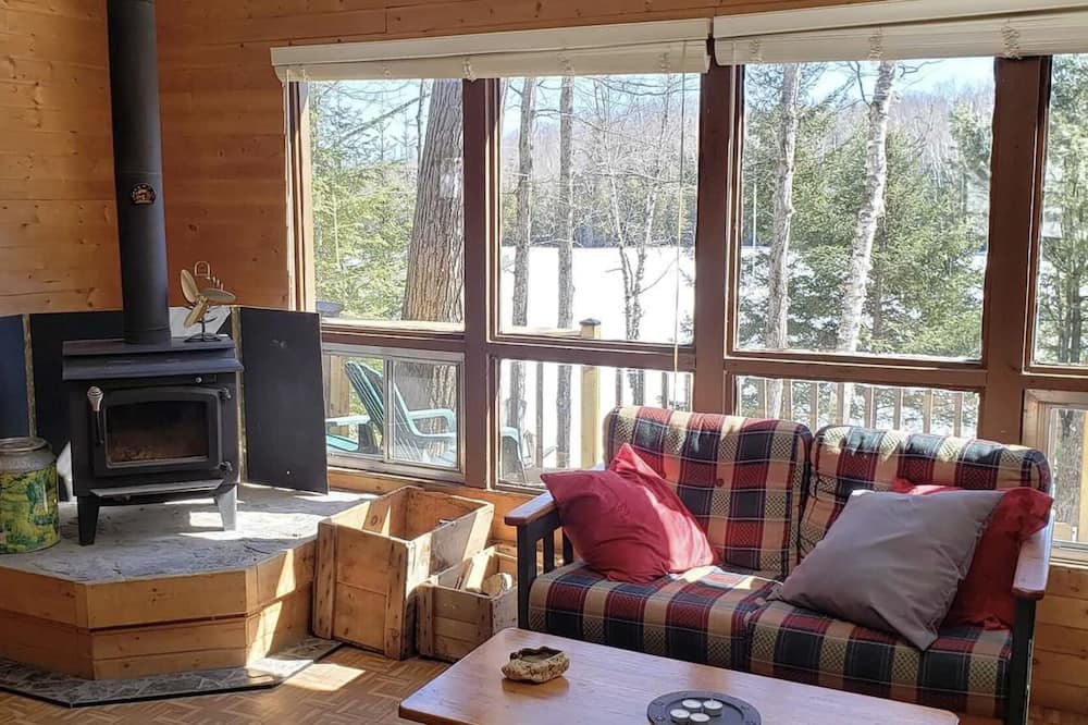 Photo of Livingroom in Faraday