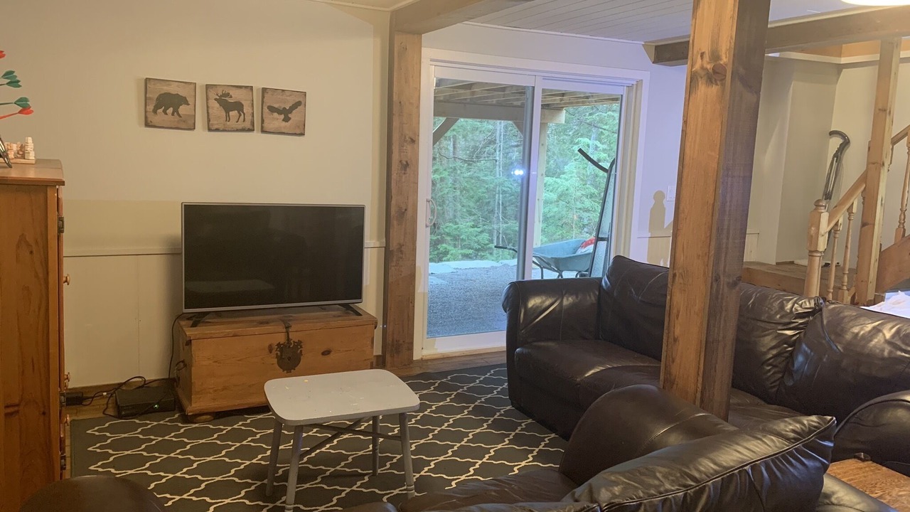 Photo of Livingroom in Dysart et al