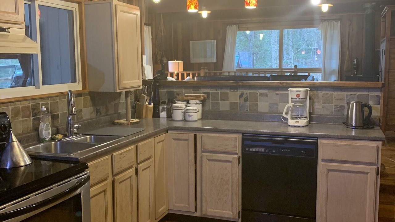 Photo of Kitchen in Dysart et al