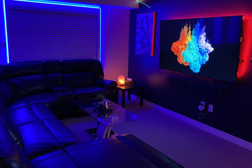 Photo of Livingroom in Thorold