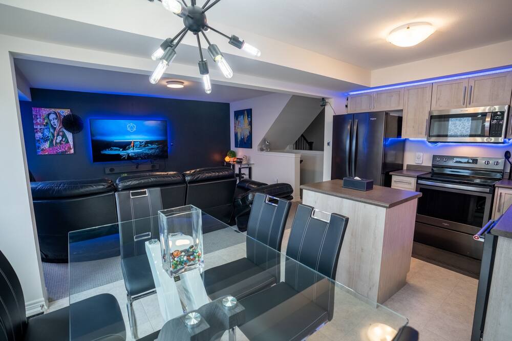 Photo of Livingroom in Thorold