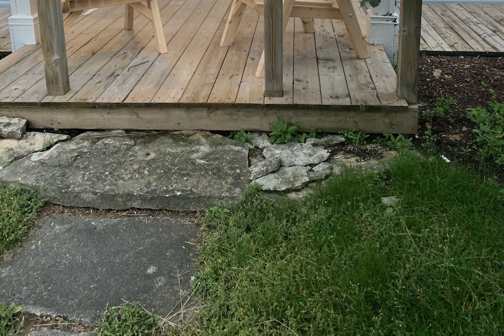 Photo of Patio Balcony in Manitoulin District